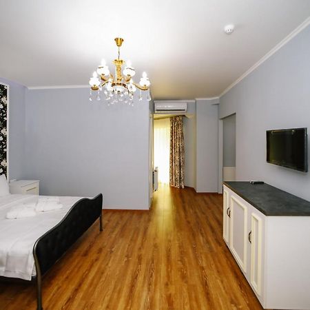 Rose Hotel Vake Τυφλίδα Εξωτερικό φωτογραφία