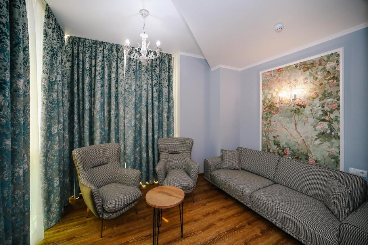 Rose Hotel Vake Τυφλίδα Εξωτερικό φωτογραφία
